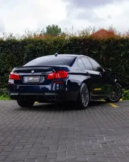 
										BMW M5 full									